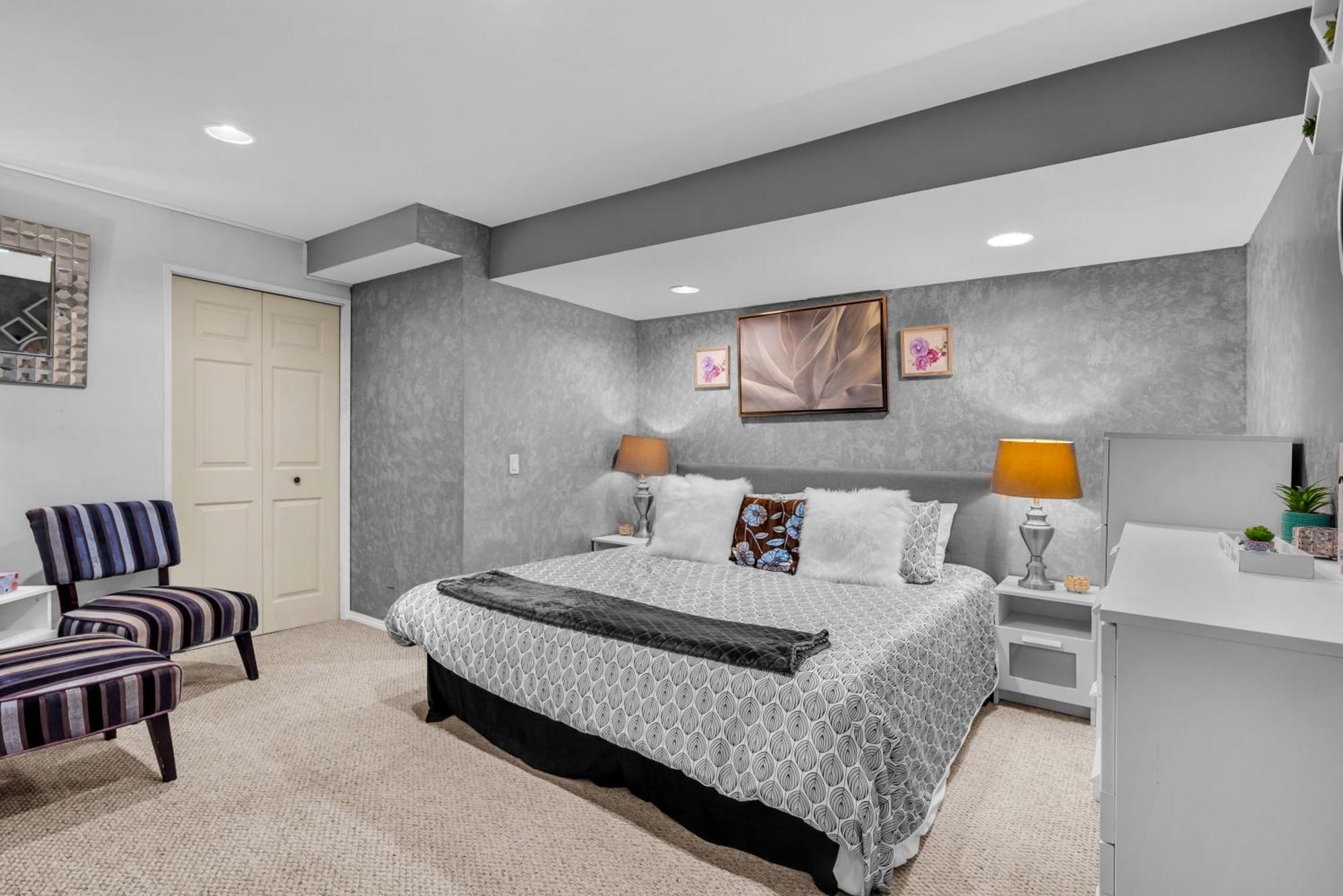 33 Executive Home, Ac, Airport Holiday home Calgary